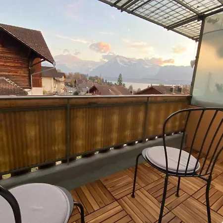 Schoene Mit Seeblick Lejlighed