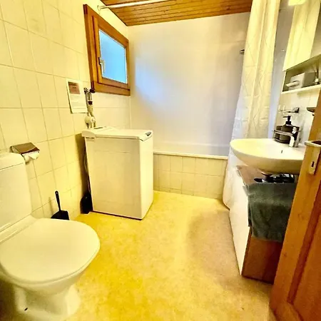Schoene Mit Seeblick Апартаменты Тун
